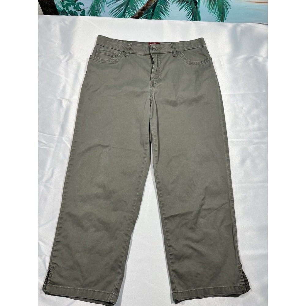 Merona Brand women's Army Green Jeans, Stretch Size 8 32 X 26.